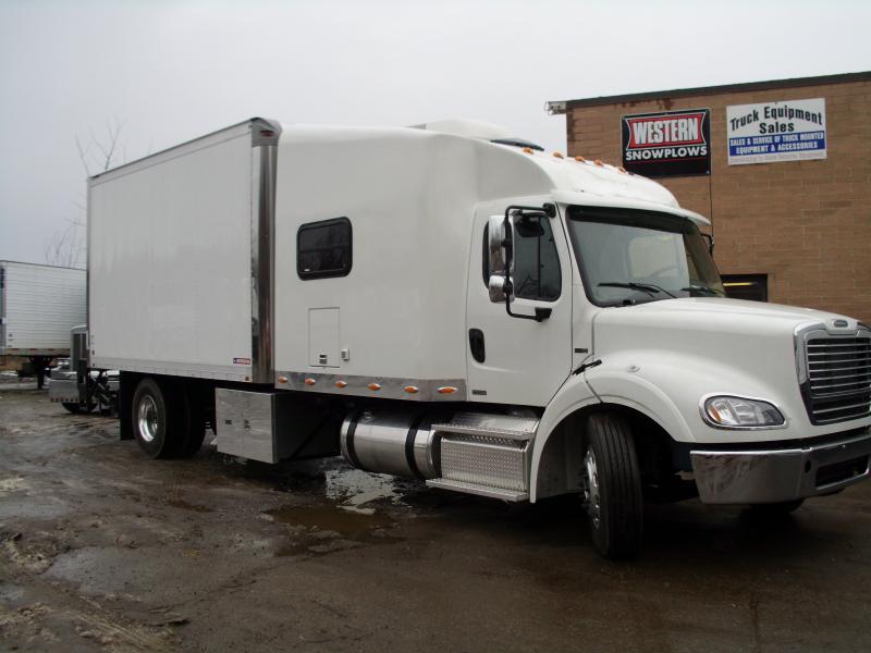 14' Aluminum Dry Freight W/ Liftgate